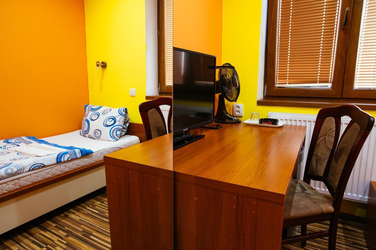 Hotel Central Sala ภายนอก รูปภาพ